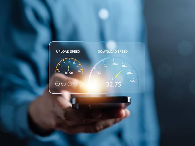 Monitor your network speed in real time on your status bar or floating widget MNS